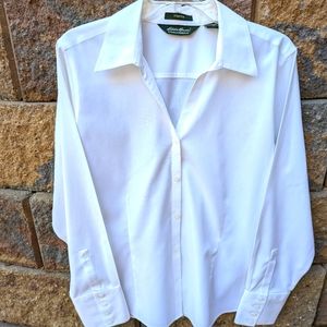 Eddie Bauer white stretch wrinkle resistant ladies blouse size large.